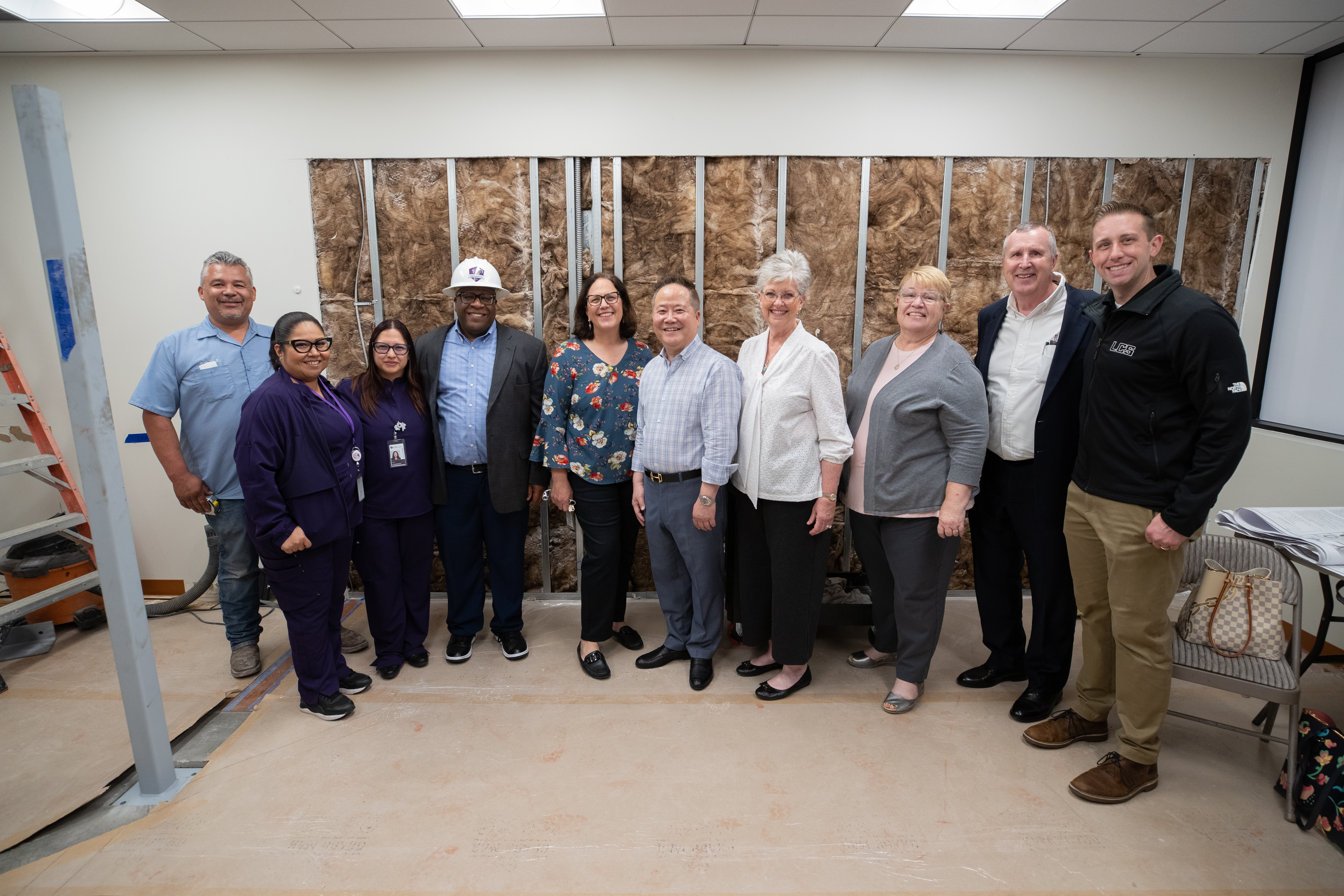 MBKU Team Poses with the Chia Donors