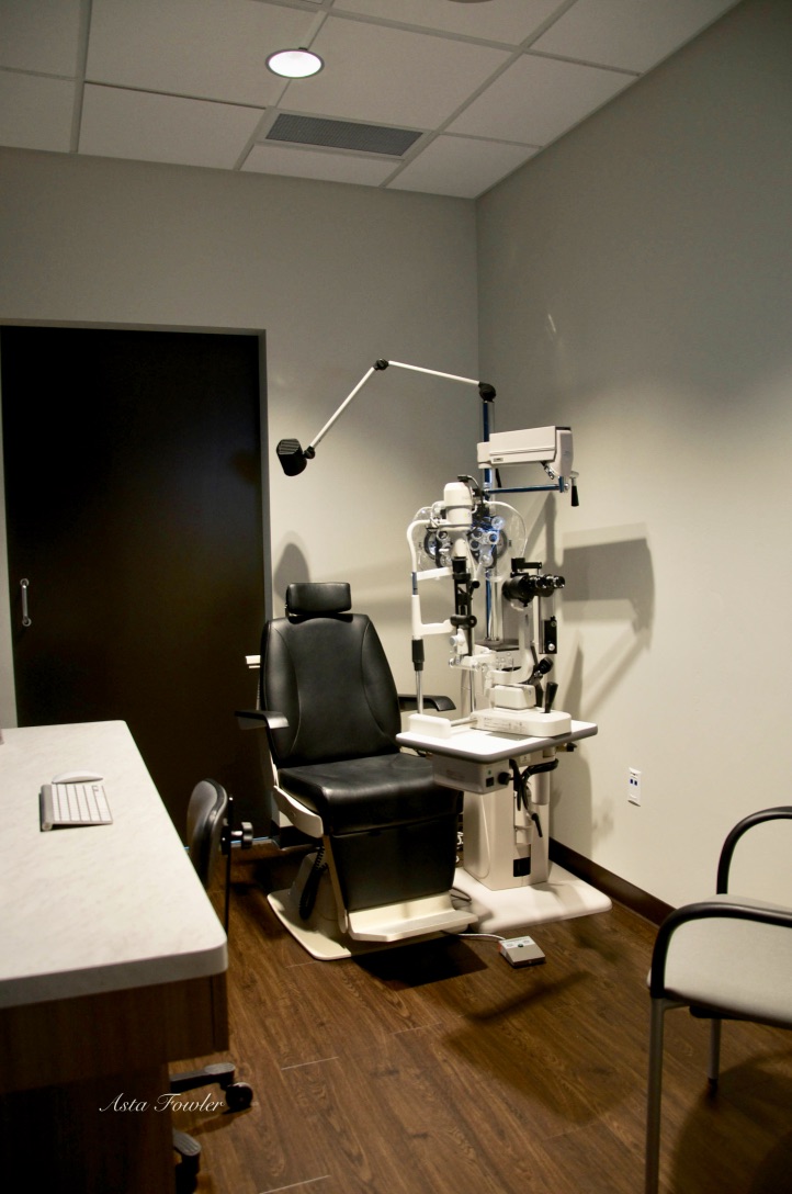 Mbku_residencyprograms_empireeyeexamroom