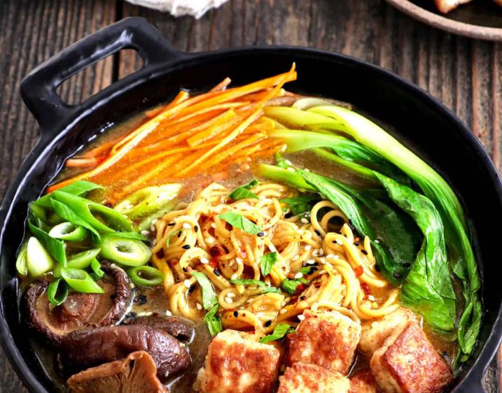 photo of a ramen bowl
